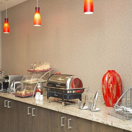 Wingate By Wyndham Calgary Airport Hotell Exteriör bild