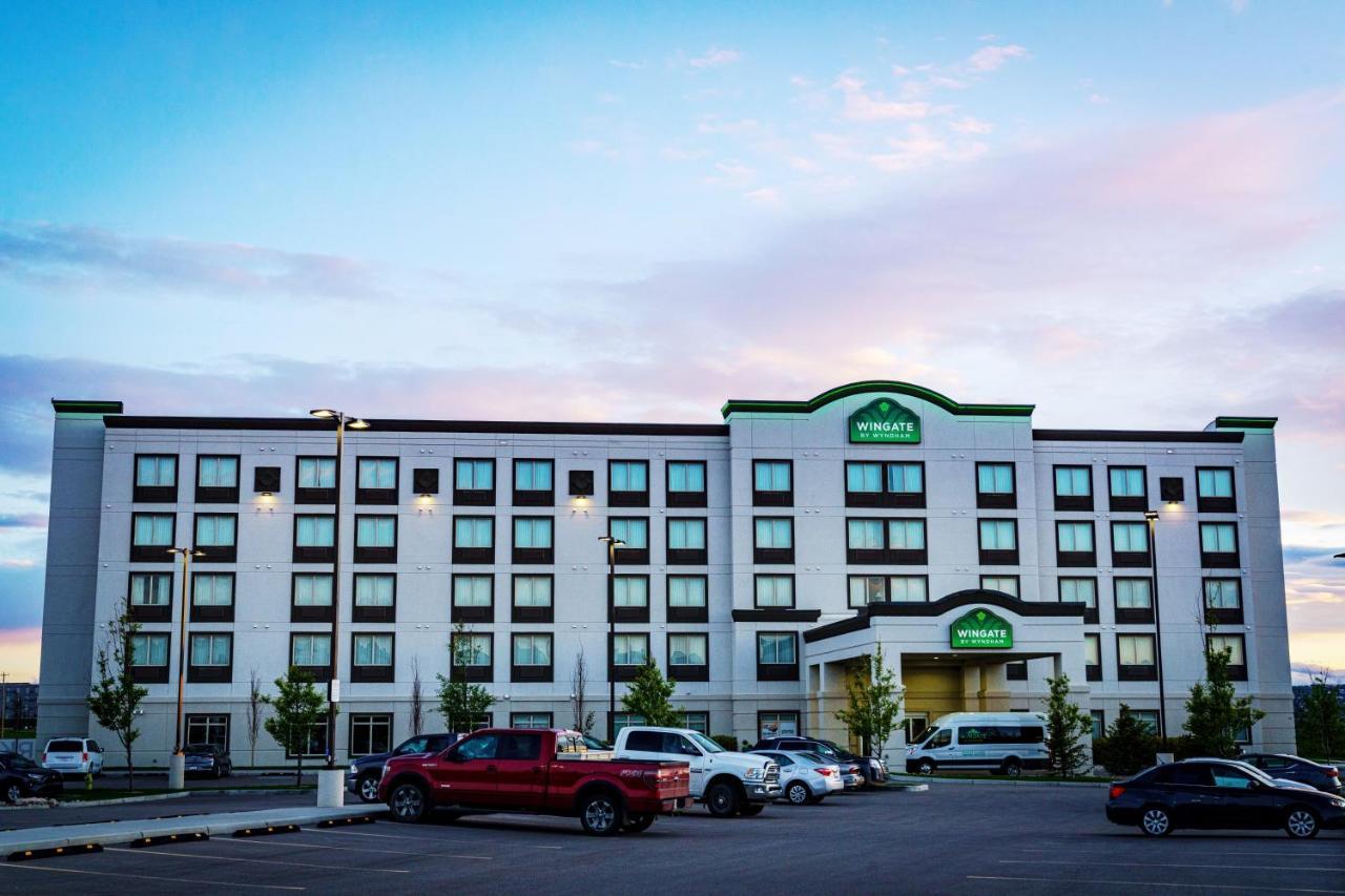 Wingate By Wyndham Calgary Airport Hotell Exteriör bild