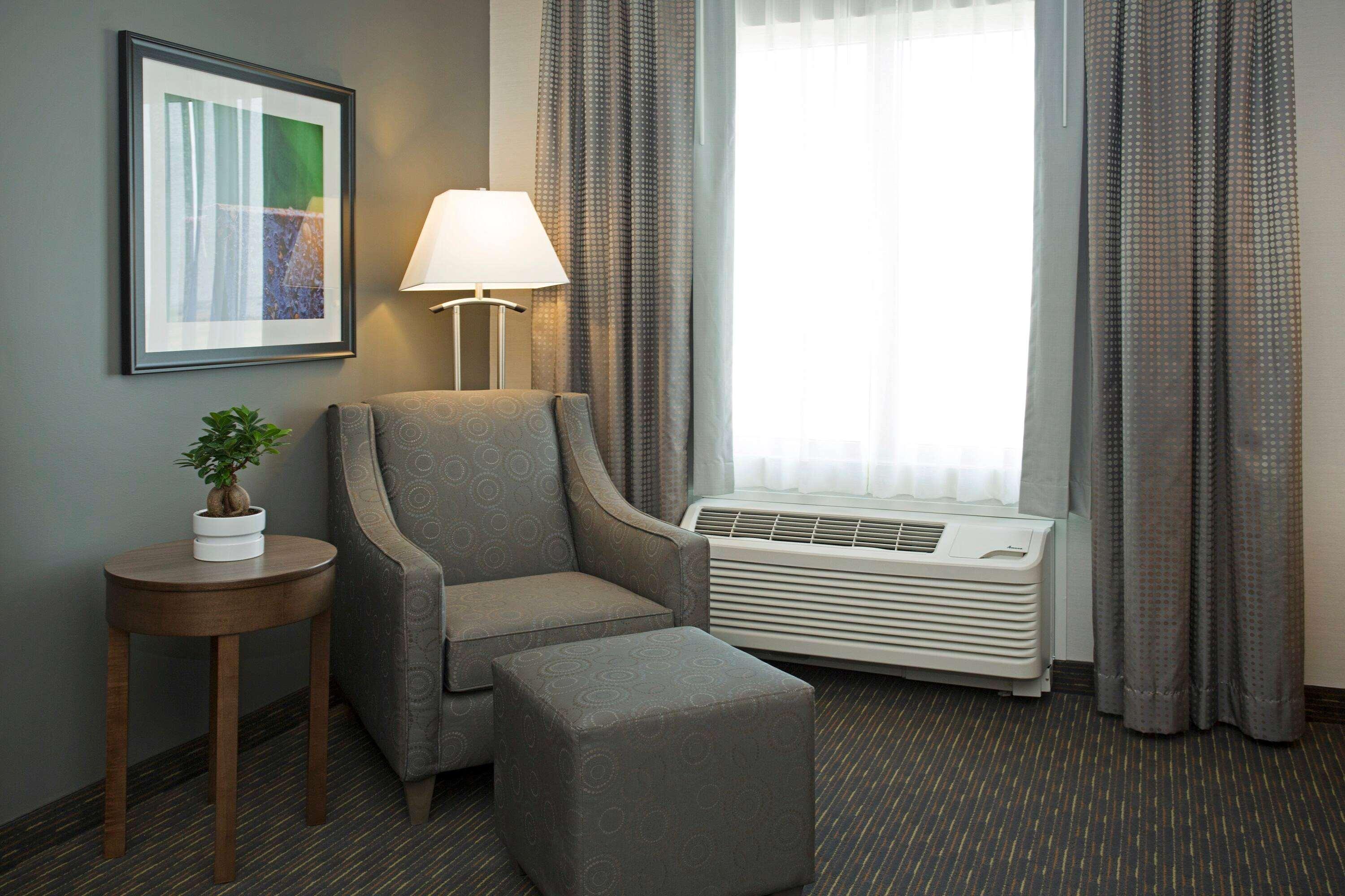 Wingate By Wyndham Calgary Airport Hotell Exteriör bild