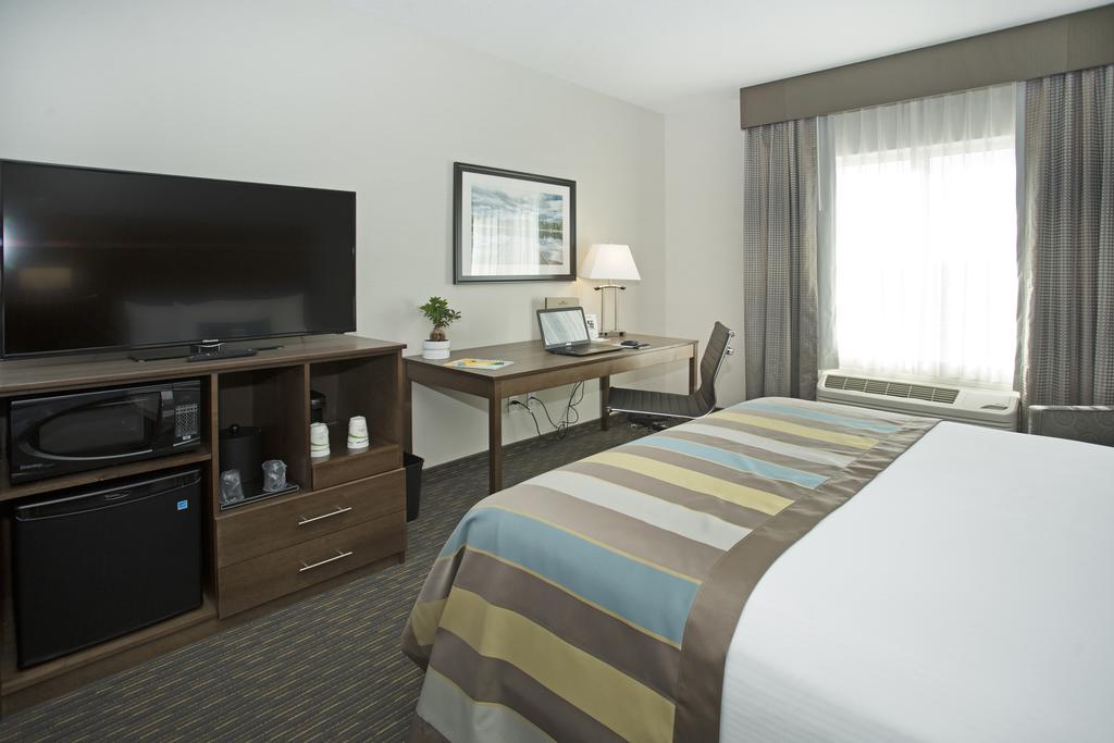 Wingate By Wyndham Calgary Airport Hotell Exteriör bild